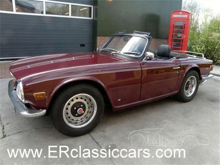 triumph-tr6-1971-4.webp