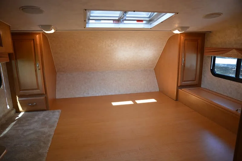 Used-Camper-Check-Under-The-Bed.webp