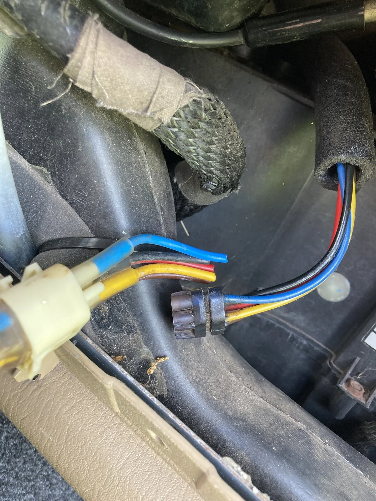 vac hose mess.webp