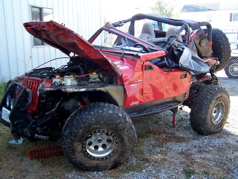 WRECKED JEEP1 (2017_11_20 00_38_12 UTC).jpg