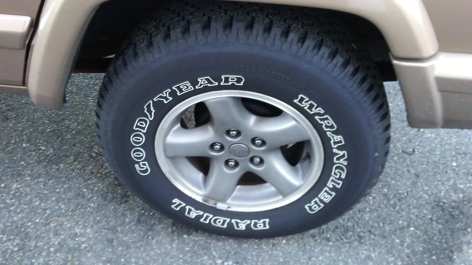 XJ INSIDE5.webp