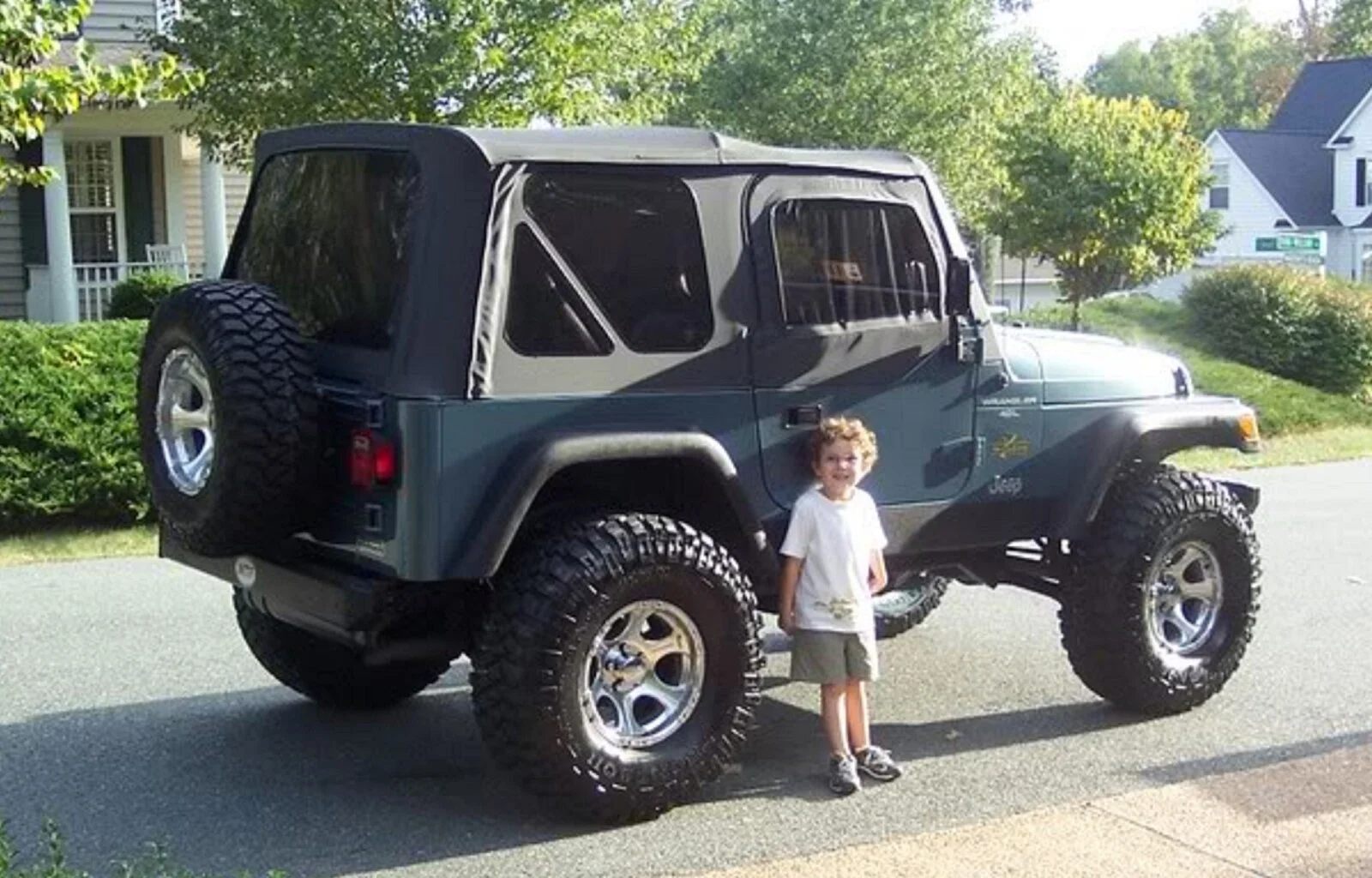 XMAS JEEP2 (2).jpg