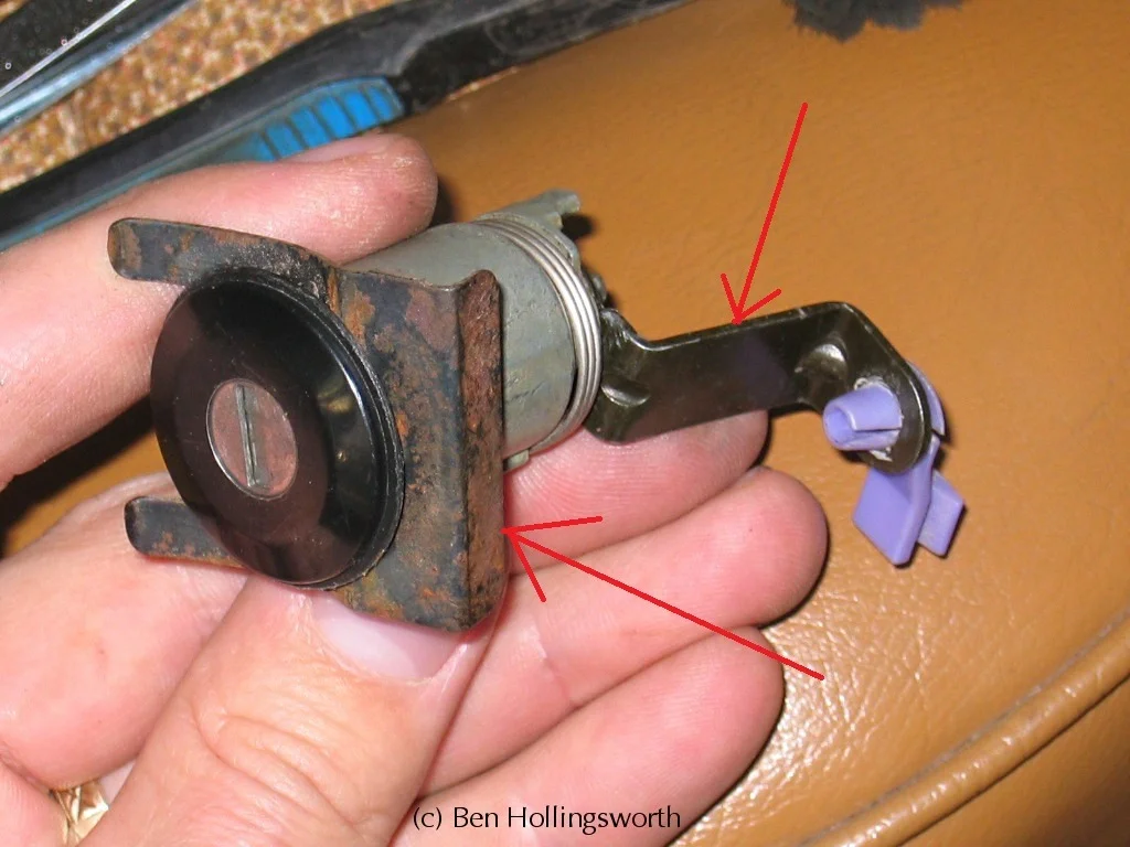 yj_door_lock17_zpsd5hg49qs.webp