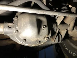 front diff caseDana 30.jpg front diff caseDana 30.jpg