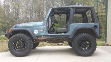 GE Jeep on 35s.webp GE Jeep on 35s.webp