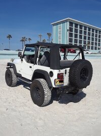 Jeep_beach_1_a.jpg