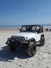 Jeep_beach_2.jpg