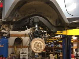 Jeep rear axle in w TF lift Feb2018.webp
