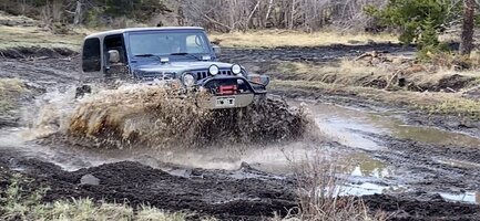 Jeep mud.jpg
