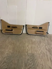 Half door interiors, Saddle.jpg Half door interiors, Saddle.jpg