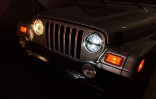 LED headlights compare old and new light color.jpg