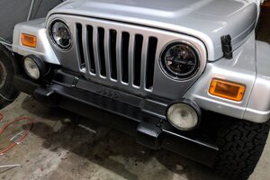 LED headlights off.jpg