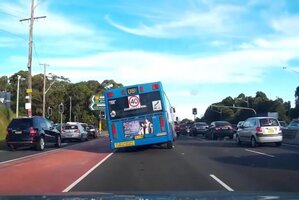 Lopsided-Sydney-bus-sparks-speculation-yo-mama-jokes-online.jpg