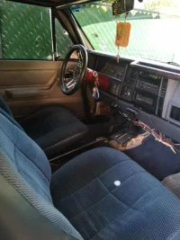 frontseat.jpg frontseat.jpg