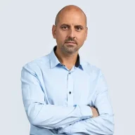Tomas